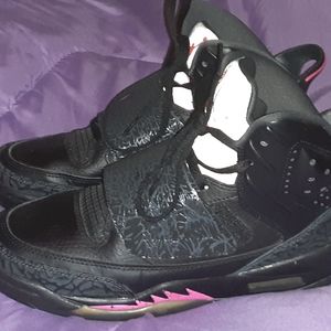 Womens/ girls Jordan shoes